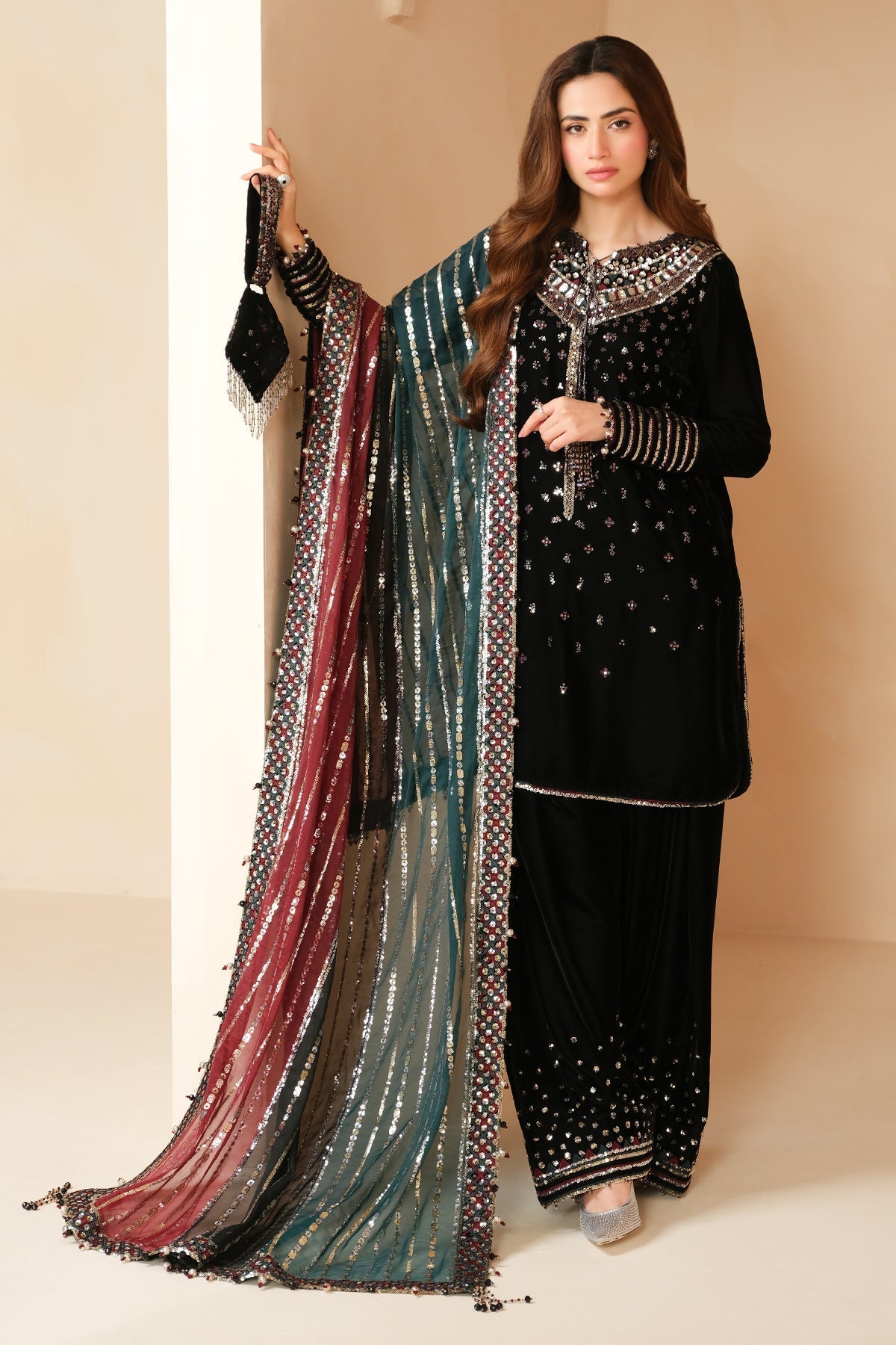 Embroidered Unstitched 3 Piece Velvet Suit D1639 JV-VF-2037 - Party Wear
